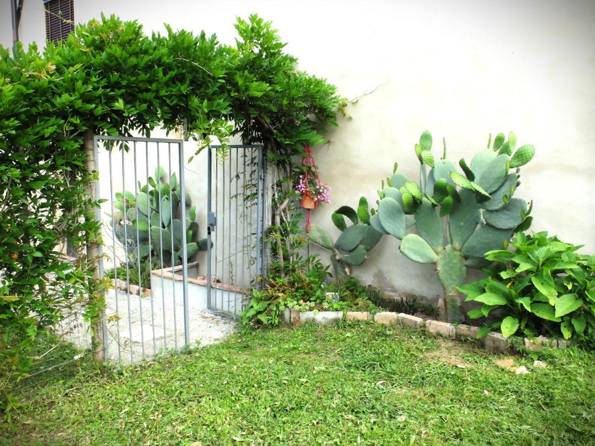 La Cheta Villa Monsagrati Buitenkant foto